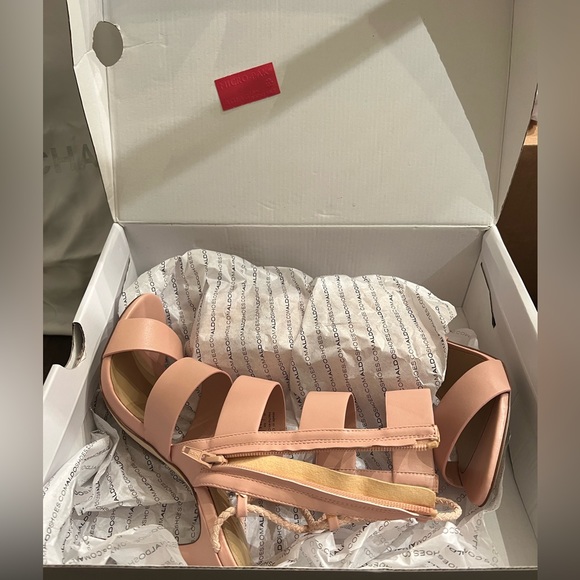 Hawaii heels from Aldo - Picture 4 of 4